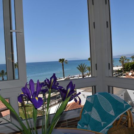 Fantastic Studio - Beachfront Lejlighed Torrox Eksteriør billede