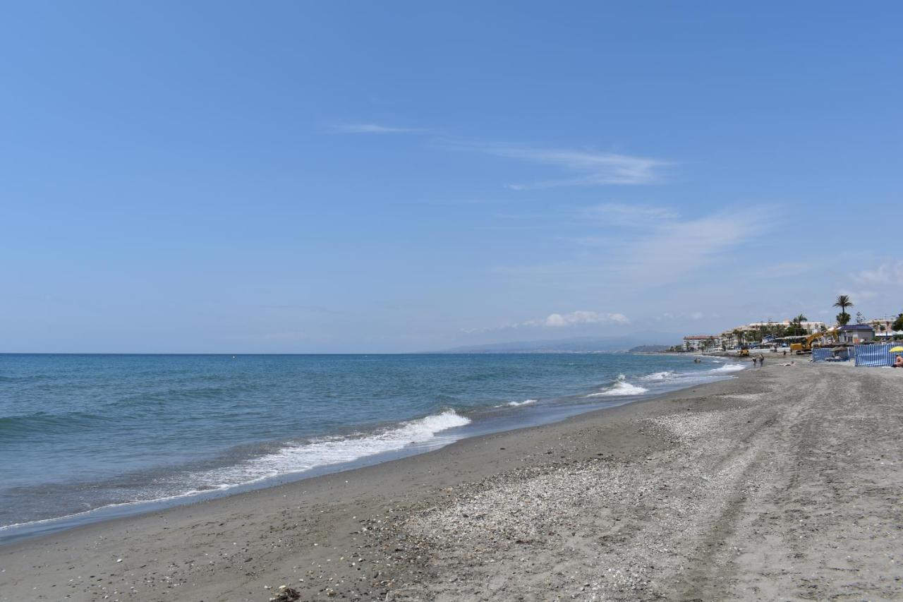 Fantastic Studio - Beachfront Lejlighed Torrox Eksteriør billede