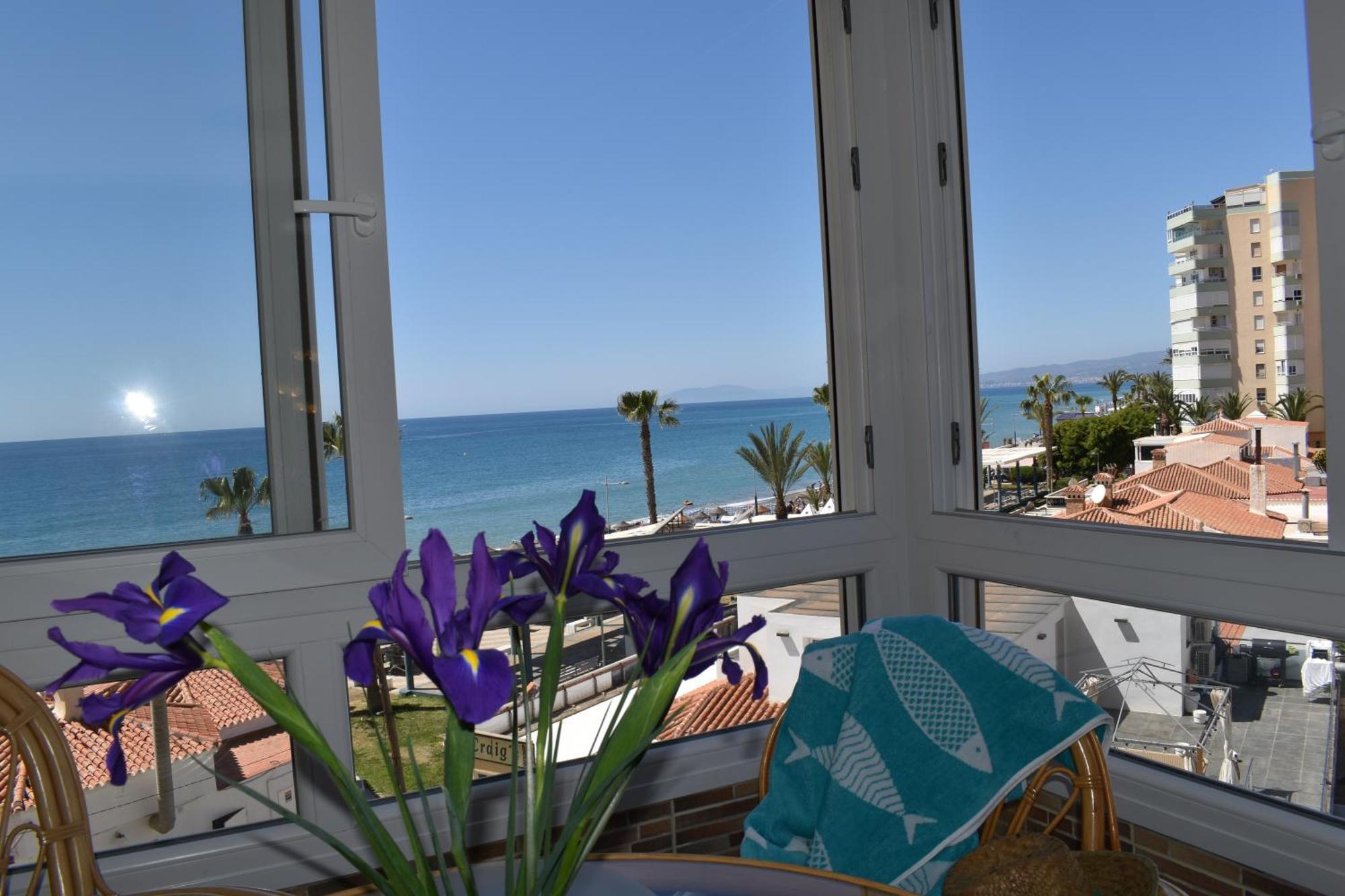 Fantastic Studio - Beachfront Lejlighed Torrox Eksteriør billede